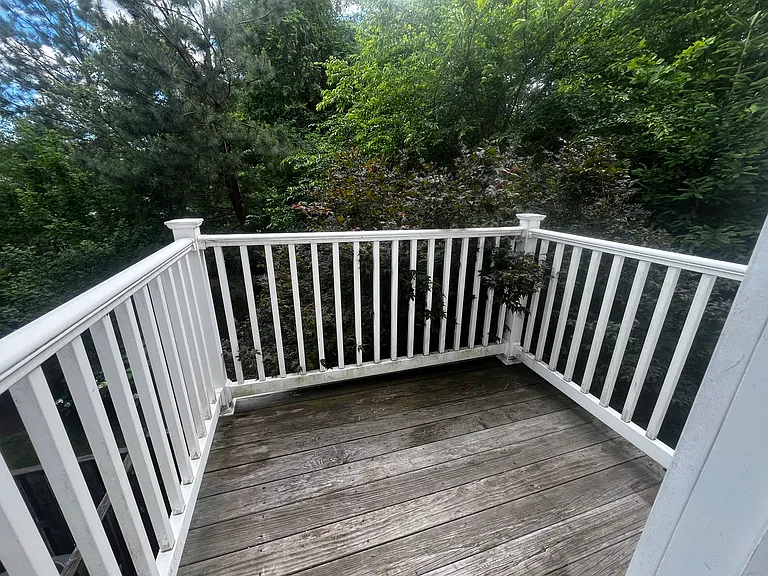 8195 Falls Grove Dr — Photo 16