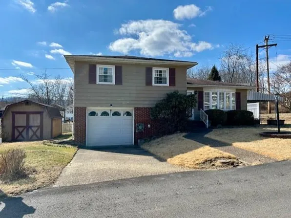 200 Simmons Drive, Moundsville, WV 26041
