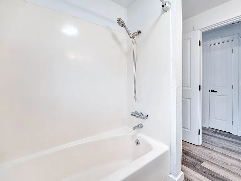 383 N Cedar St — Photo 24