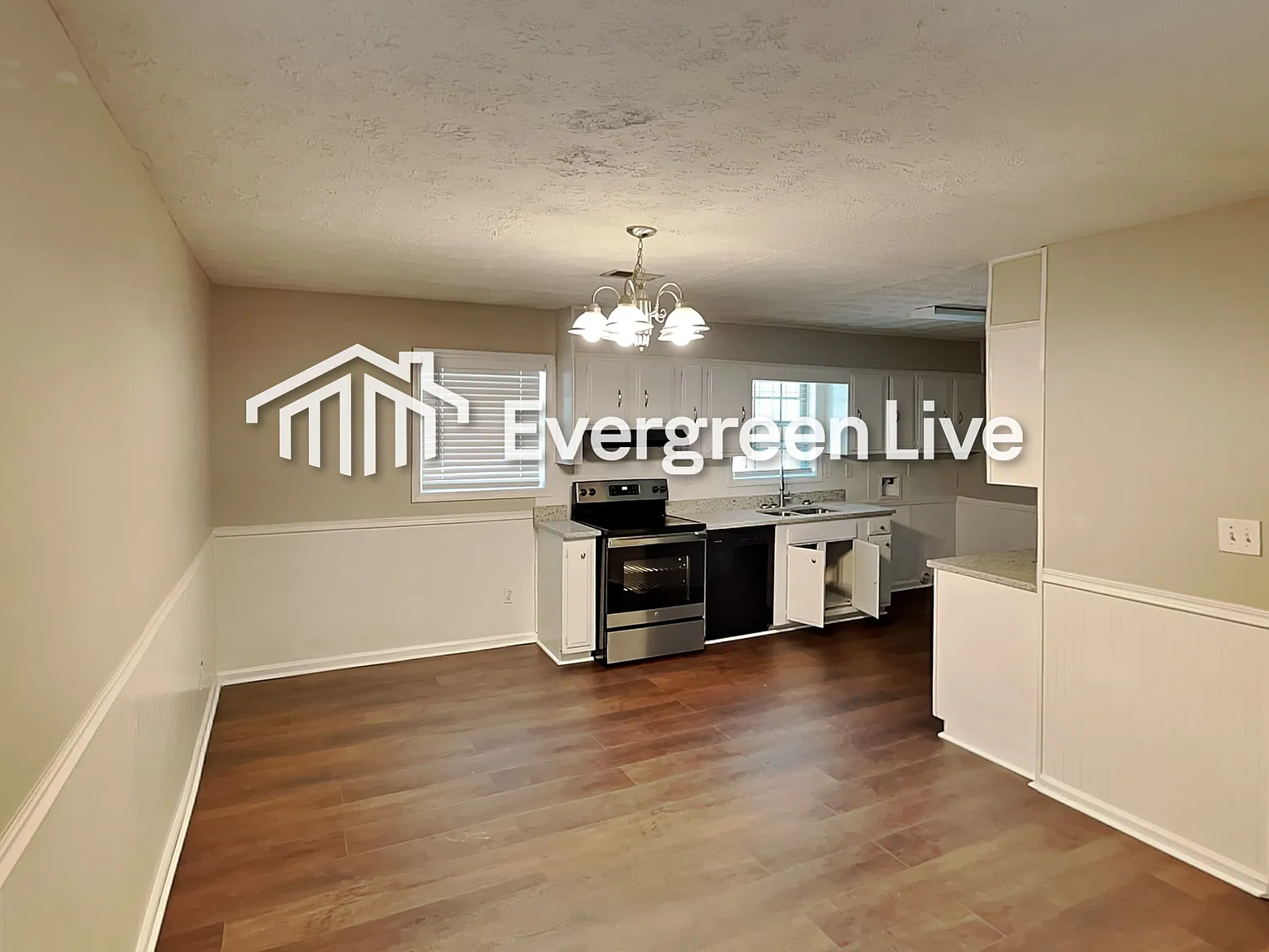 3 bed, 1.5 bath, 1185 sqft, $1,695 — Photo 4
