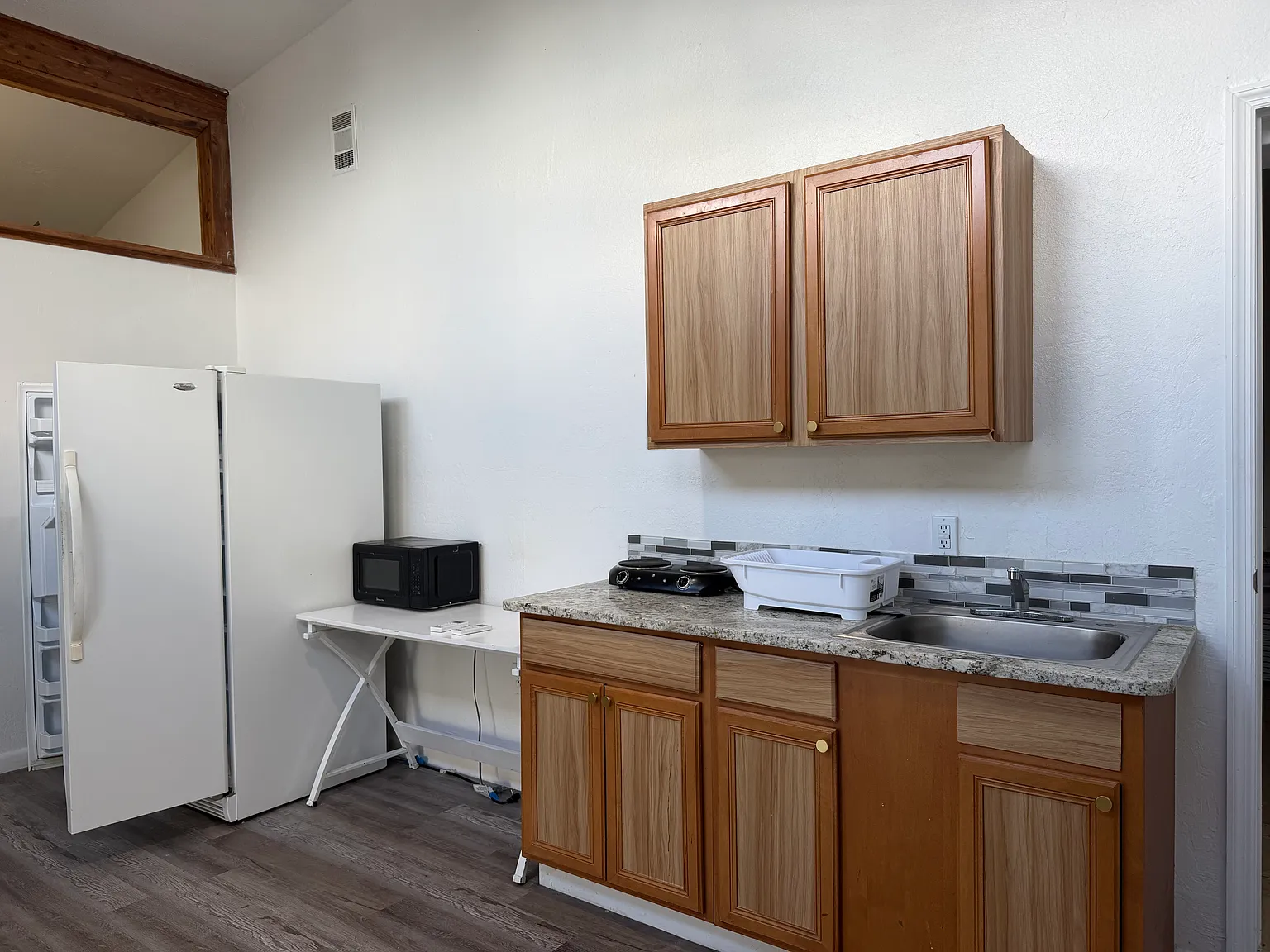 Studio, 900 sqft, $900 — Photo 4