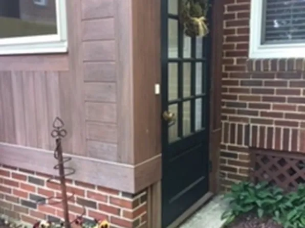 111 Nehoiden Rd, Newton, MA 02468