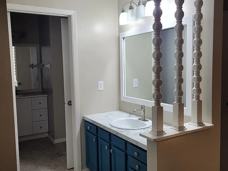839 Virginia Ave — Photo 6