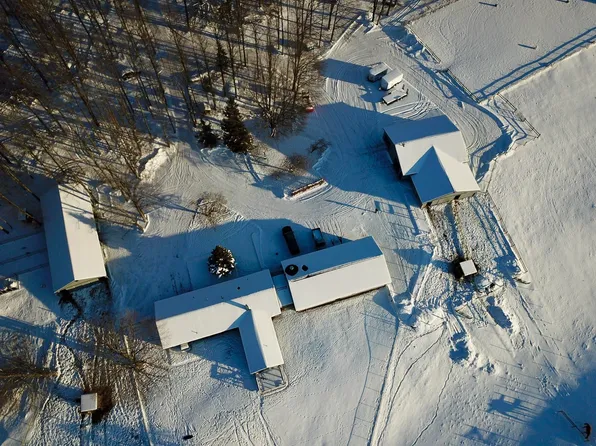 21151 Woodland Trl, Onaway, MI 49765