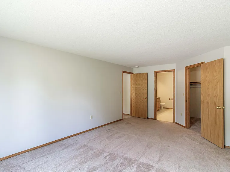 15709 NE 12th Way — Photo 20