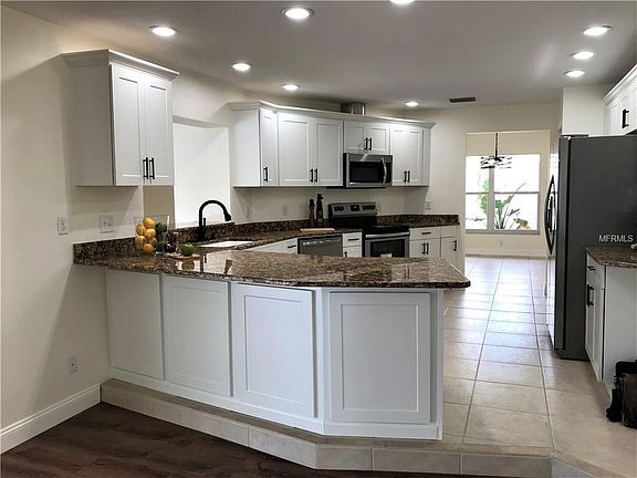 4th image of 3475 E Lake Dr