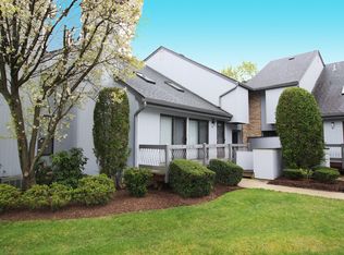 36 Cotoneaster Ct, Monmouth Junction, NJ 08852