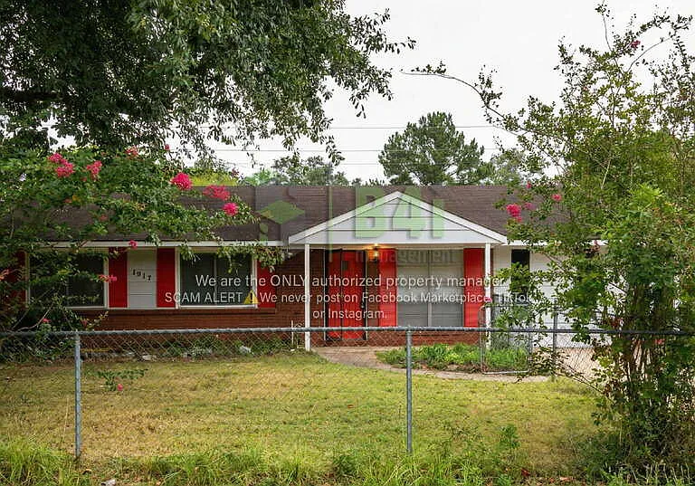 1917 Watkins Dr — Photo 1