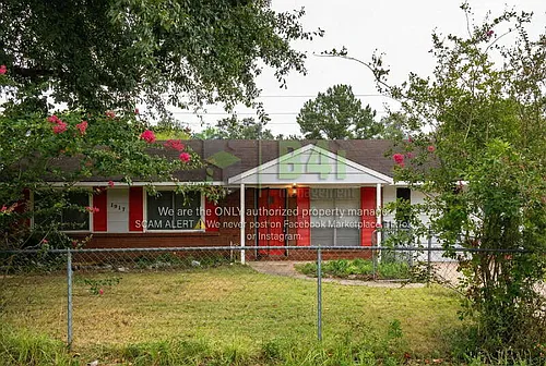 1917 Watkins Dr Photo 1
