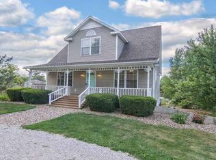 555 County Road 2000 E, Secor, IL 61771