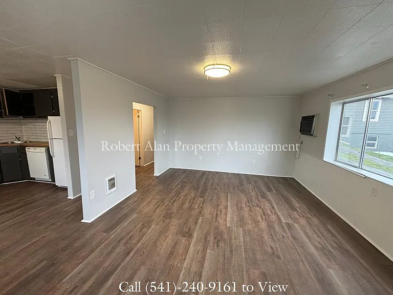824 SW 7th St #C — Photo 7