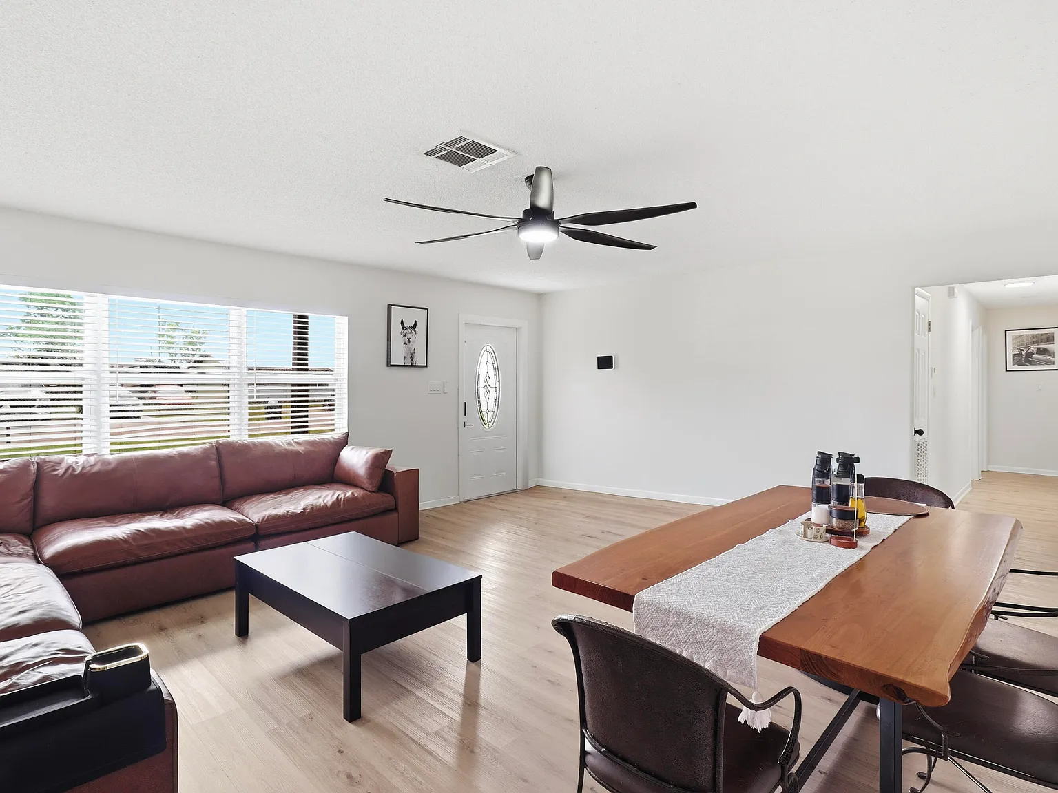 3 bed, 2.0 bath, 1410 sqft, $2,700 — Photo 3