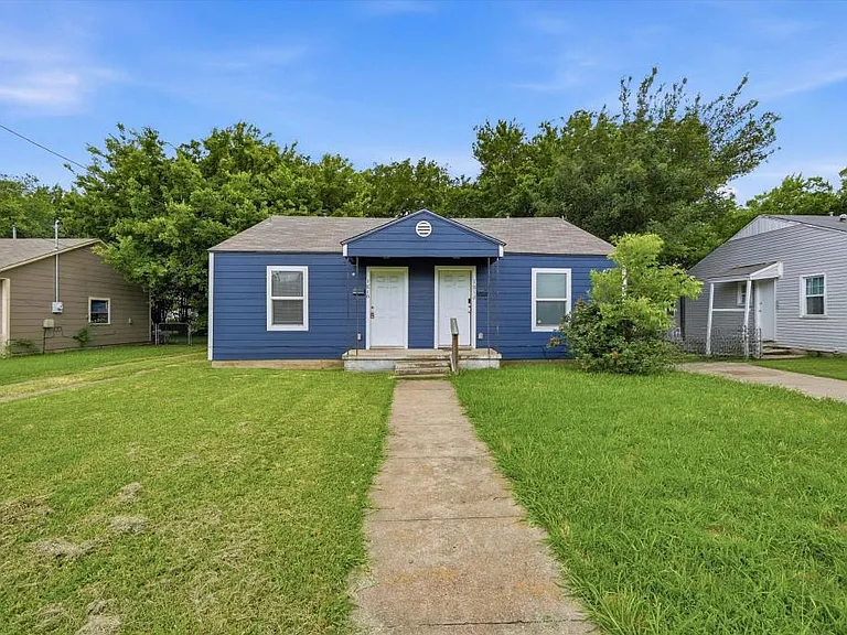 1810 N Alexander St — Photo 1
