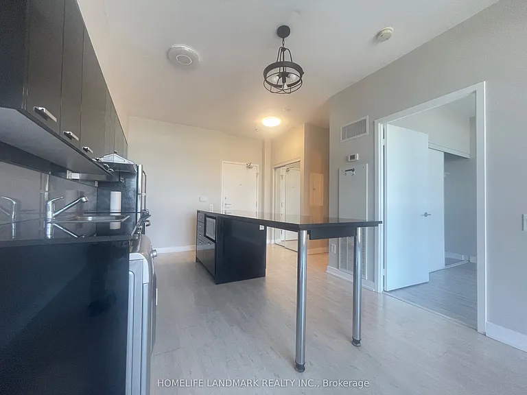 19 Singer Ct #Penthouse 11 — Photo 8