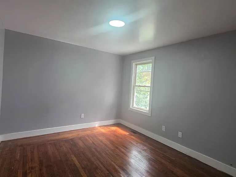 40 Harding Pl #1 — Photo 3