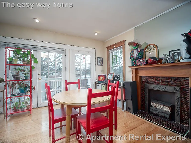 60 Powder House Blvd — Photo 1