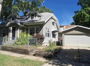 1725 Kenwood Ave, Davenport, IA