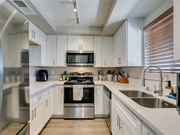 1784 Jupiter Ct APT B, Las Vegas, NV 89119
