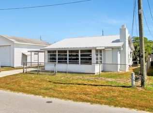 204 Casa Pl, Panama City Beach, FL 32413