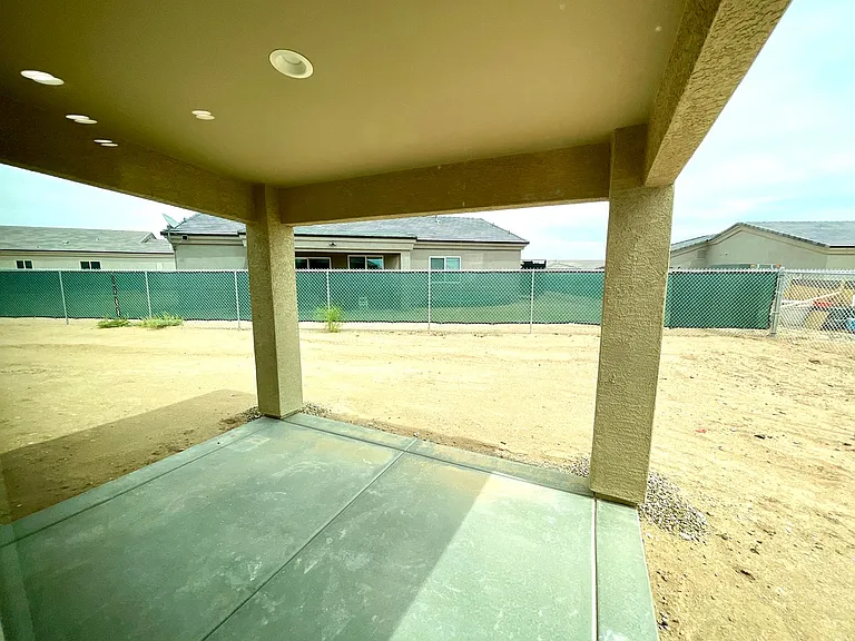488 S Santa Rosalia — Photo 33