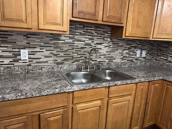 4th image of 128 Loudon Road #12F