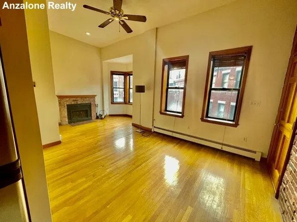 69 N Margin St APT 8, Boston, MA 02113