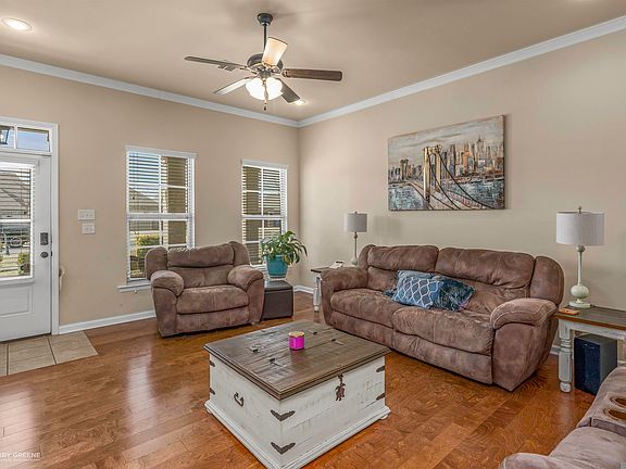 2nd image of 1536 Riverview Ln