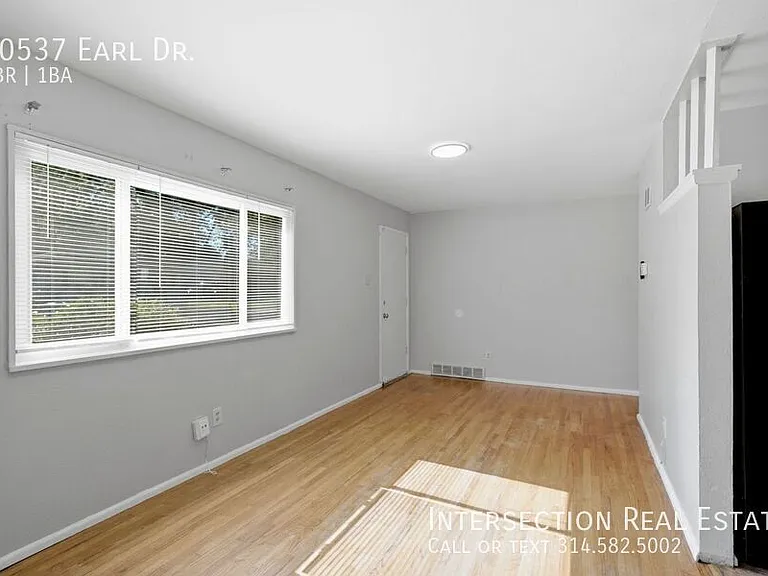 10537 Earl Dr — Photo 8