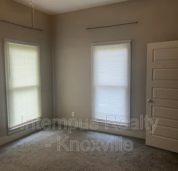 229 Deaderick Ave — Photo 13