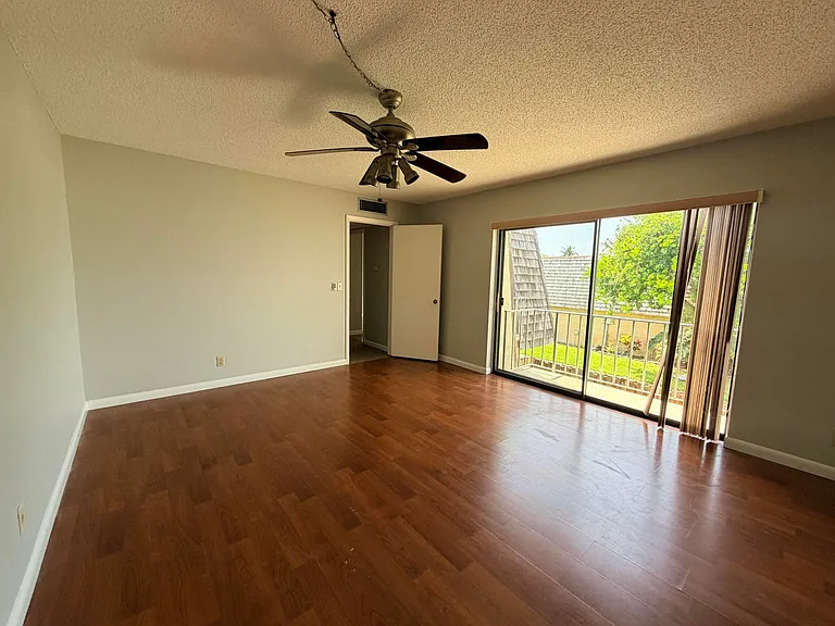 37 Lake Arbor Dr — Photo 8