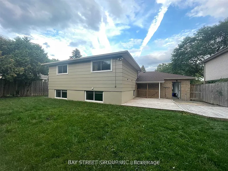 2131 Sunnyvale Dr — Photo 14