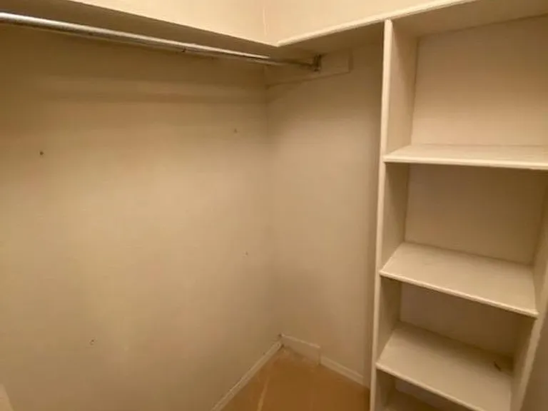 7640 Dentcrest Dr — Photo 14