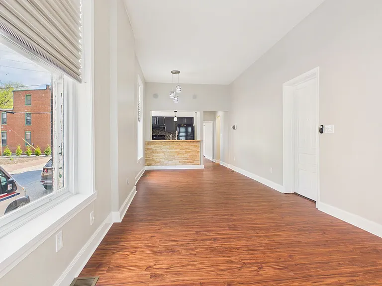 1017 N Front St — Photo 7