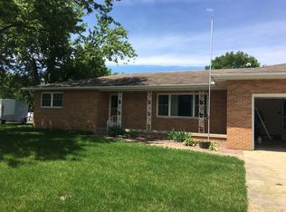 208 E Prairie St, Sidney, IL