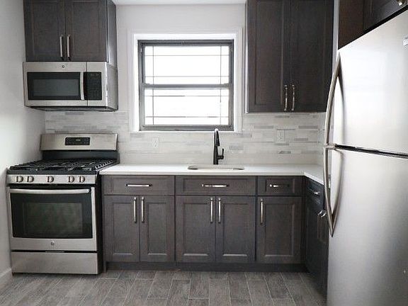 5th image of 1760 Gleason Ave #3R
