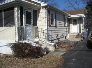 232 Meetinghouse Rd, Upper Chichester, PA 19014