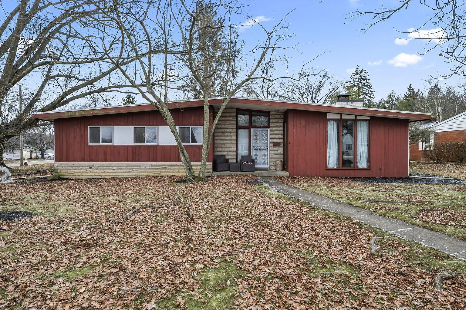 704 Ashley Dr photo 1