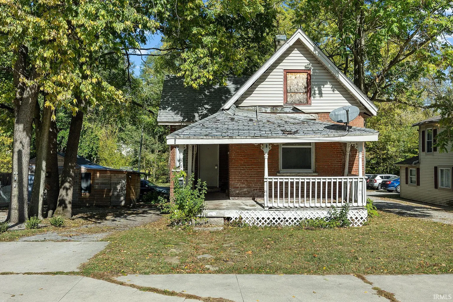 510 E Chestnut St photo 1