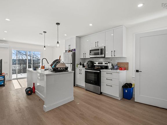 3rd image of 13 Hilchie Rd