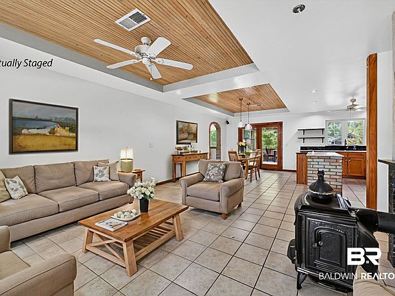 2nd image of 11842 Island Dr