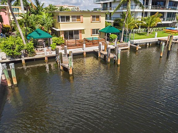 4th image of 8 Isle Of Venice Dr APT 14