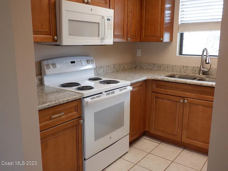 3101 Sand Trap Ln #4-F — Photo 4