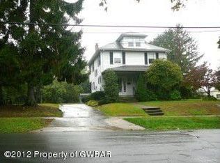 68 W 6th St, Wyoming, PA 18644