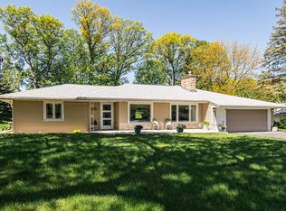 977 Skyline Ln SW, Rochester, MN 55902