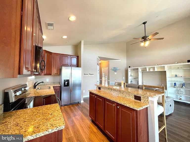 634 Oyster Bay Pl — Photo 10