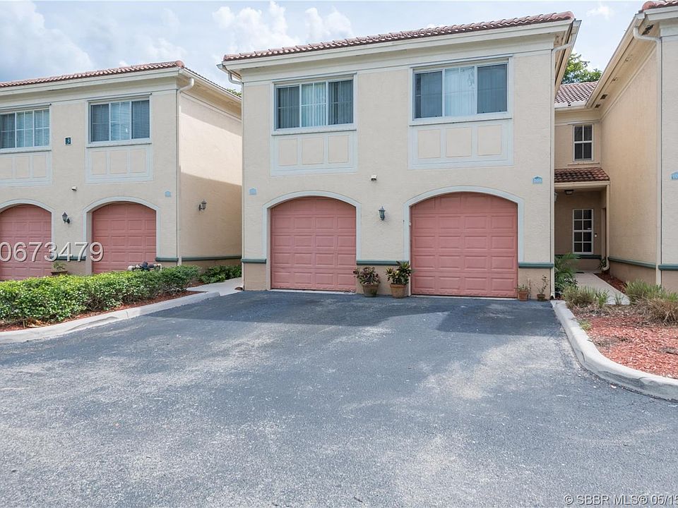 1st image of 2474 Centergate Dr APT 106