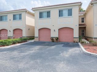 2474 Centergate Dr APT 106, Hollywood, FL 33025