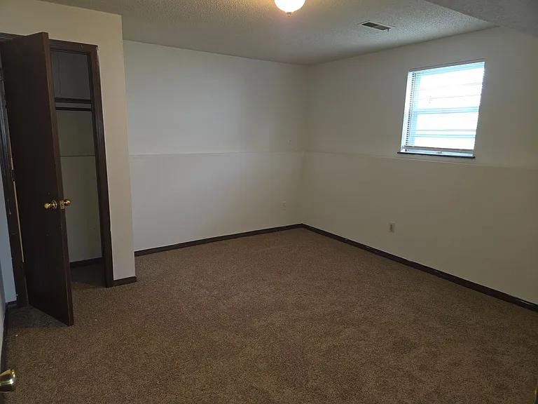 4425-4427 E Santa Anna Dr — Photo 6