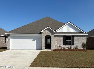 133 Cottage Cove Dr, Maurice, LA 70555
