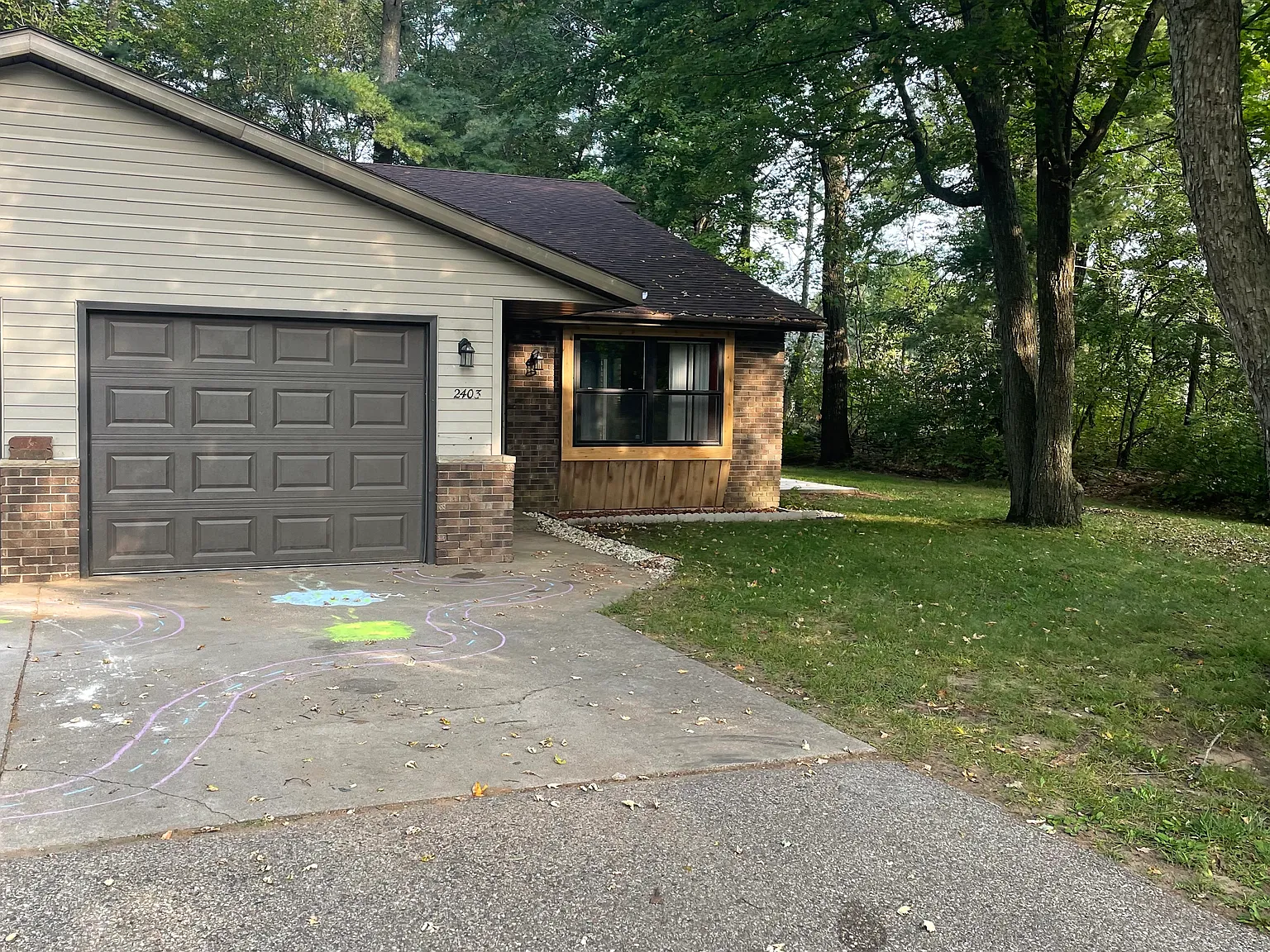 3 bed, 1600 sqft, $1,600 — Photo 1
